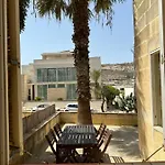 Djamant - Family Friendly Maisonette *