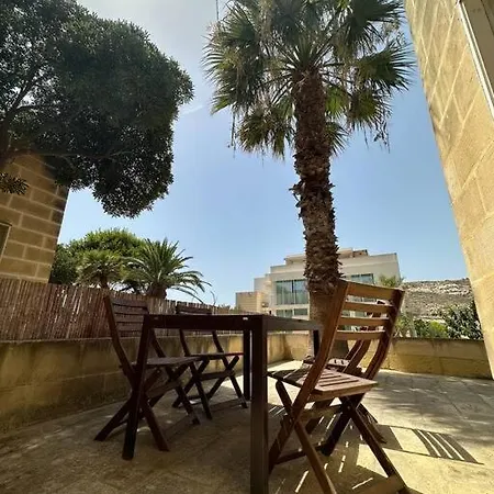 Djamant - Family Friendly Maisonette *