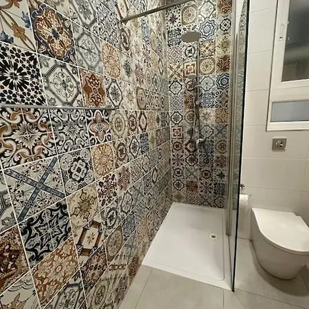 Lägenhet Djamant - Family Friendly Maisonette