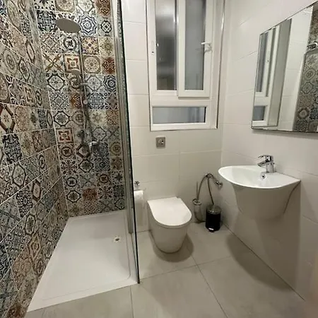 Lägenhet Djamant - Family Friendly Maisonette *