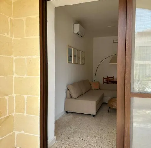 Djamant - Family Friendly Maisonette Appartamento *